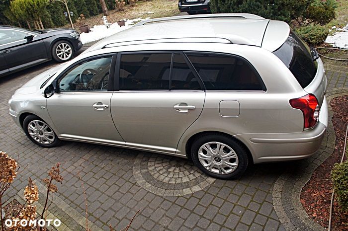 Toyota Avensis 2.2 D-CAT Team - 8