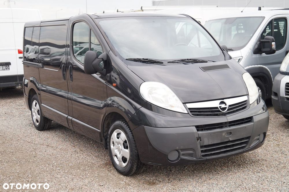 Opel VIVARO - 11