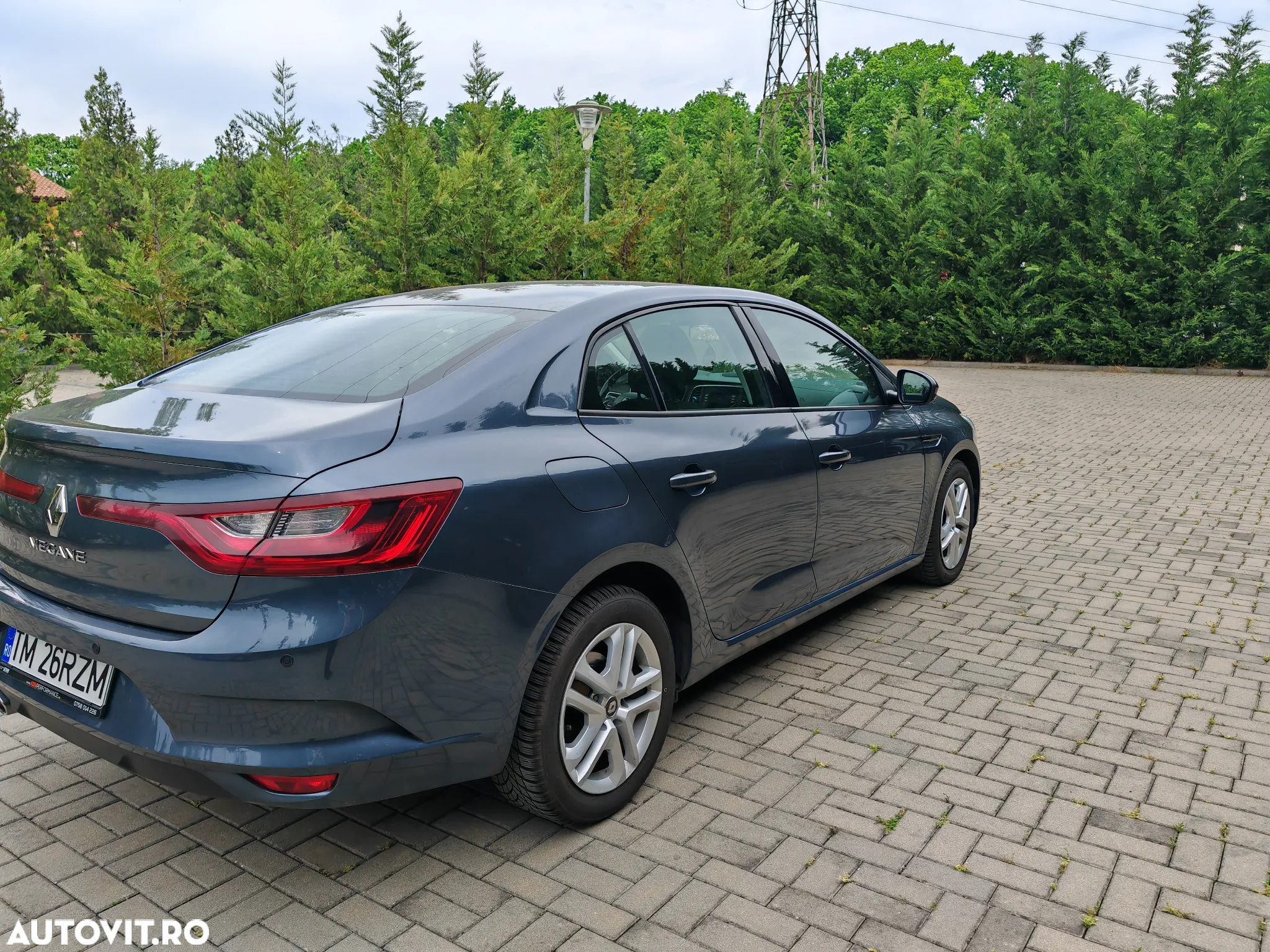 Renault Megane BLUE dCi Business - 10