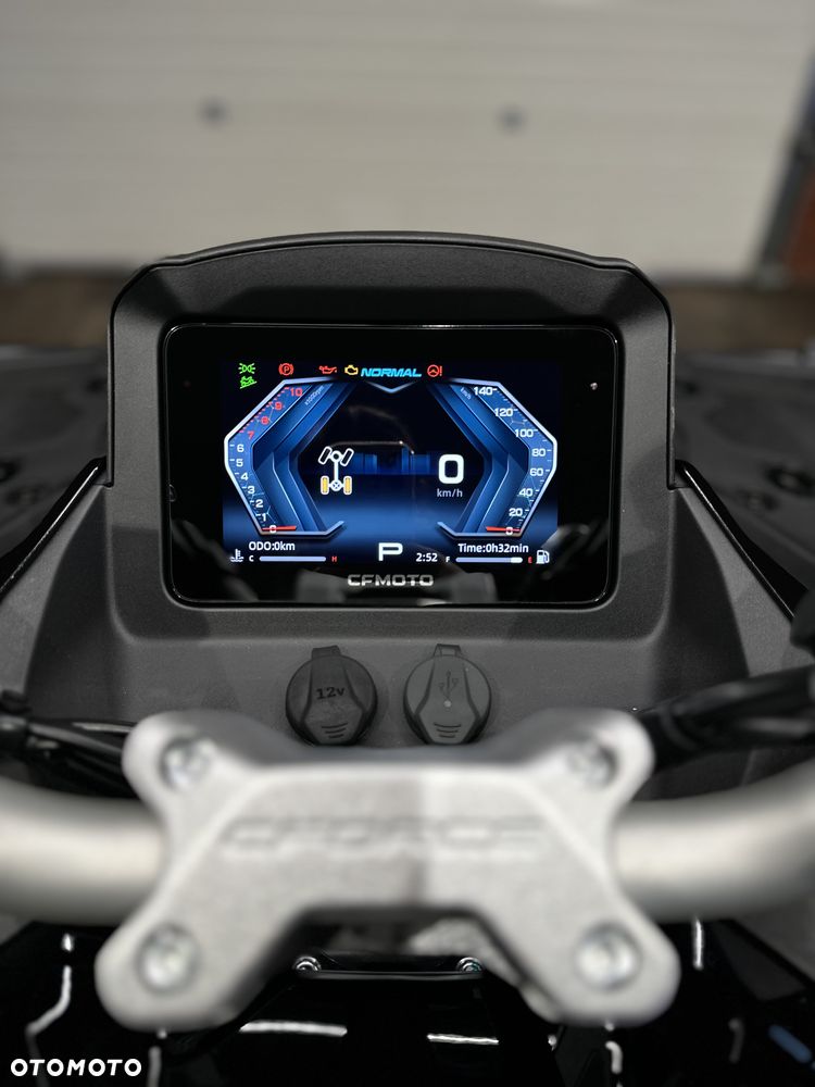 CFMoto CForce - 11