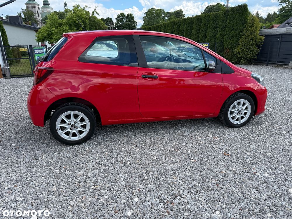 Toyota Yaris 1.0 Entry EU5 - 24