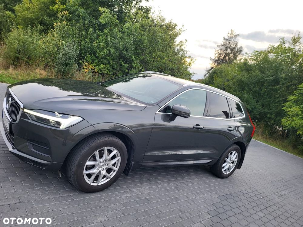 Volvo XC 60 T5 AWD Momentum - 2