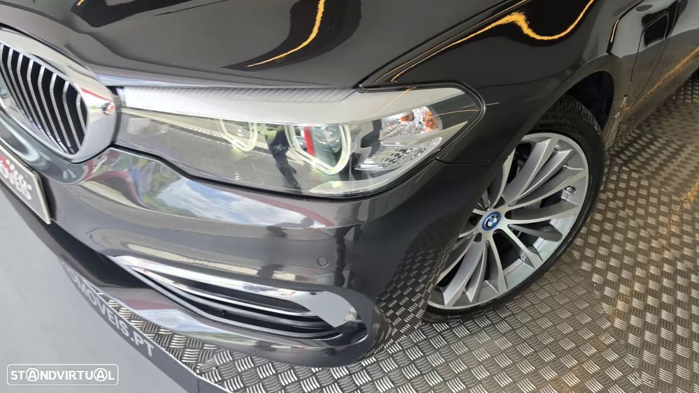 BMW 530 e iPerformance Line Luxury - 24