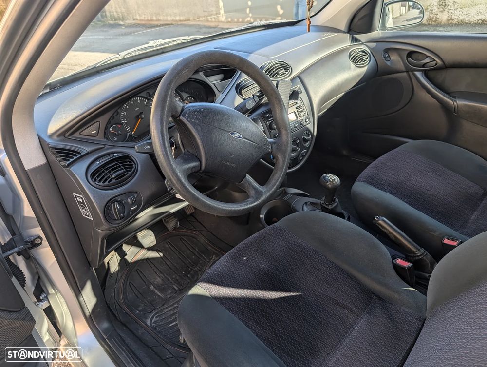 Ford Focus 1.4 Ambiente - 5