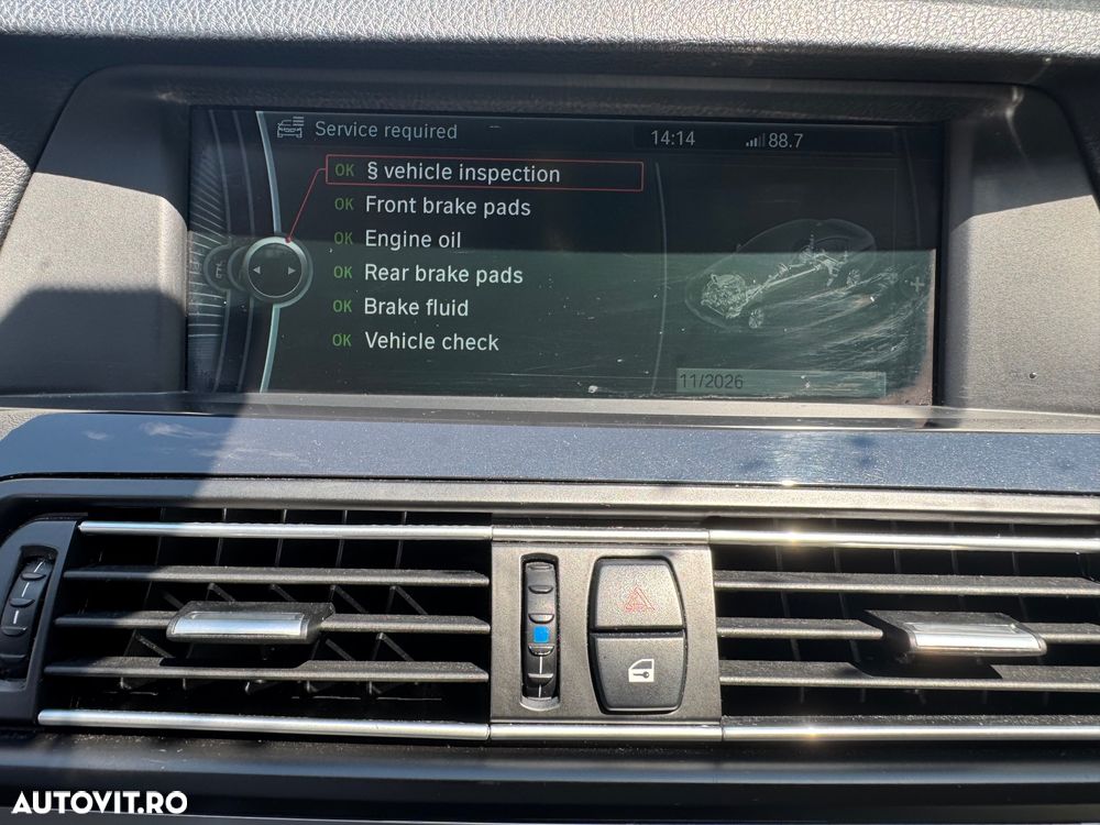 BMW Seria 5 530d xDrive - 13