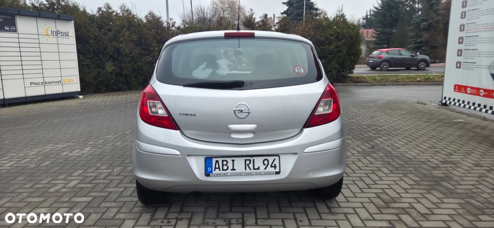 Opel Corsa 1.2 16V Enjoy - 9