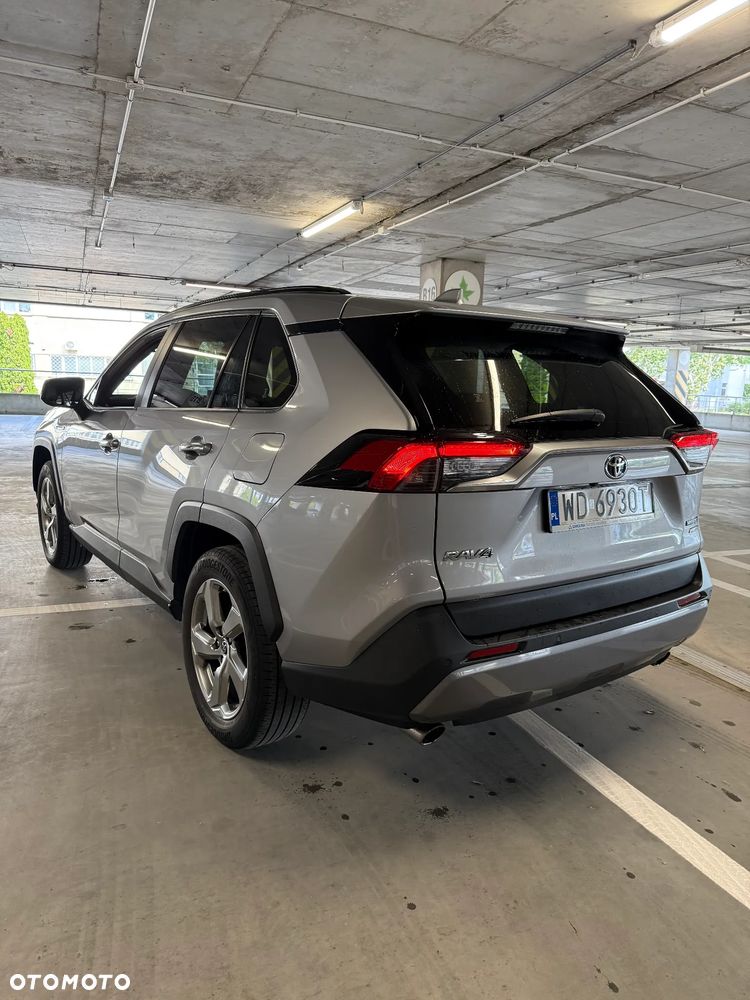 Toyota RAV4 - 6