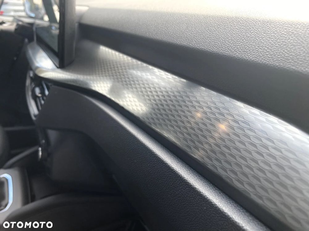 Ford Kuga 2.5 FHEV FWD Titanium - 17