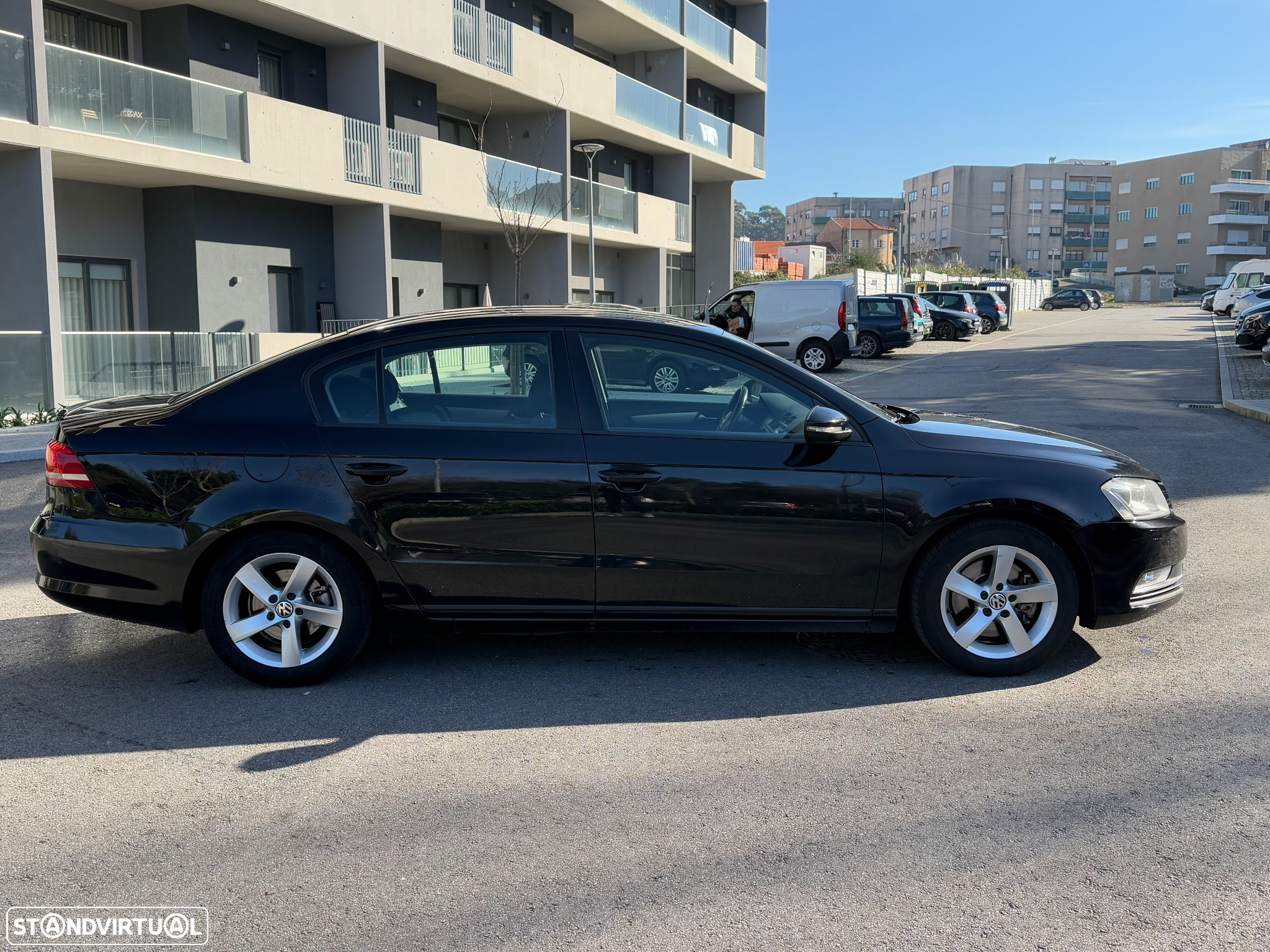 VW Passat 1.6 TDI BlueMotion Highline - 2