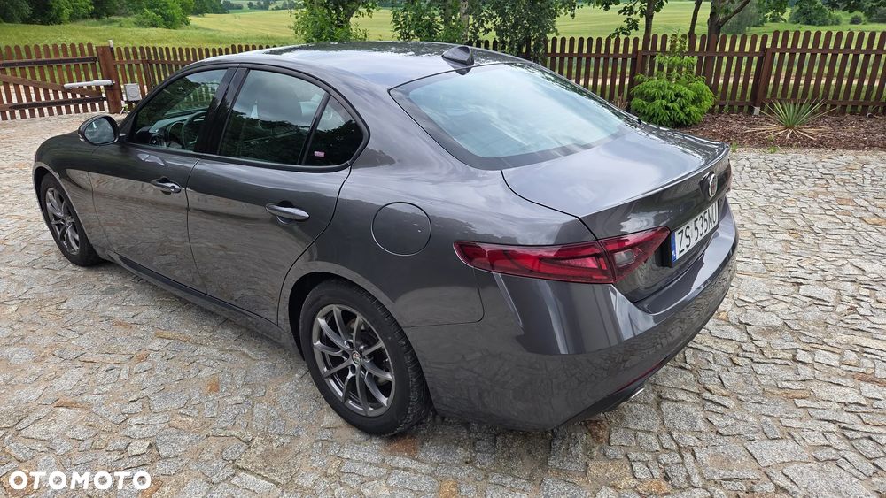 Alfa Romeo Giulia 2.0 Turbo Business - 5