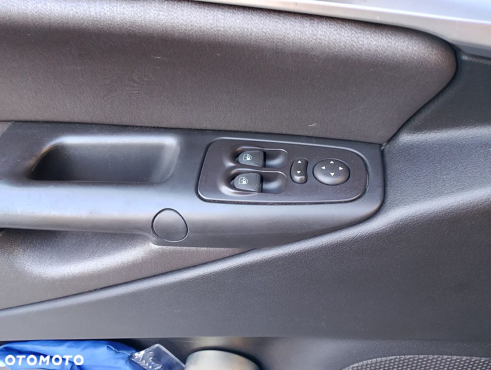 Lancia Ypsilon 1.4 16V Class - 8