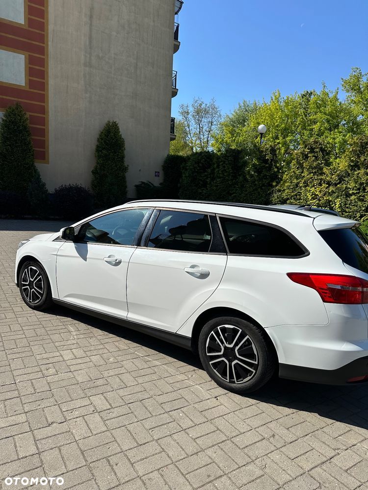 Ford Focus 1.5 TDCi SYNC Edition - 3