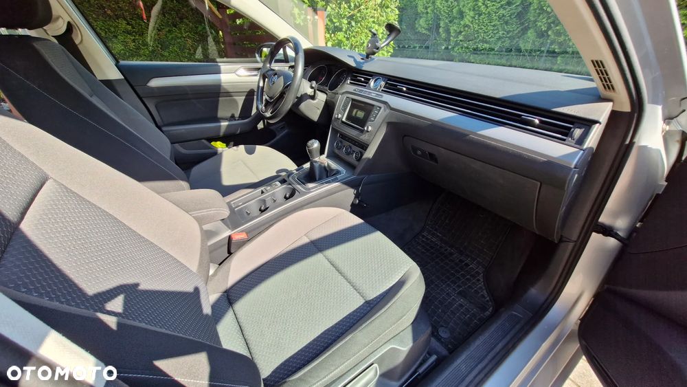 Volkswagen Passat 2.0 TDI BMT Trendline - 10