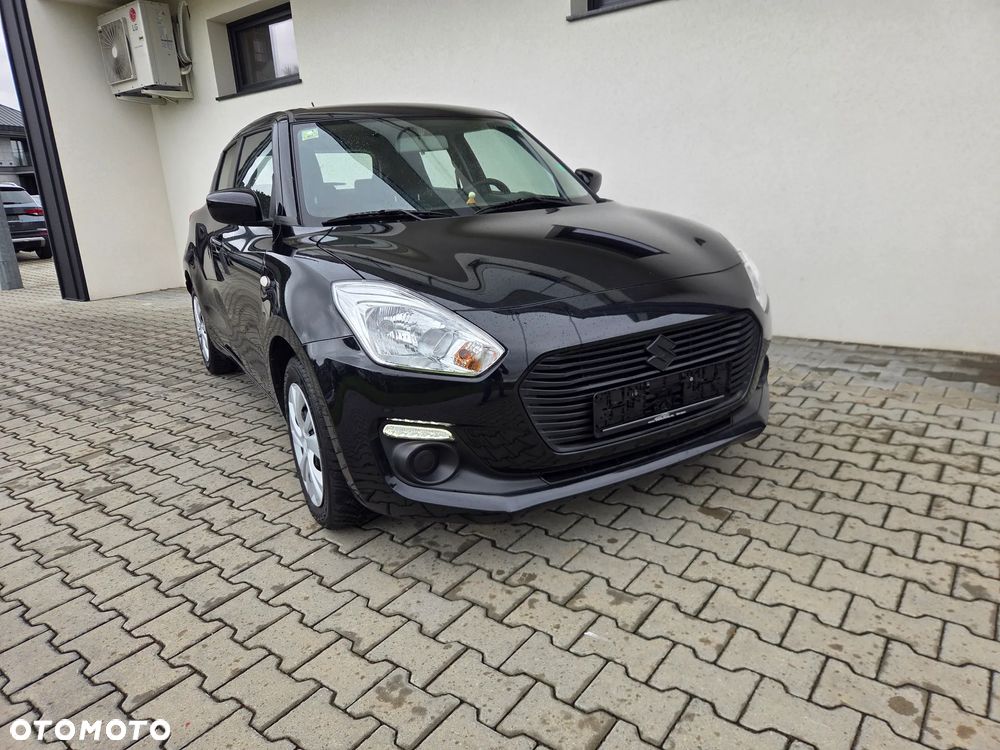 Suzuki Swift - 1