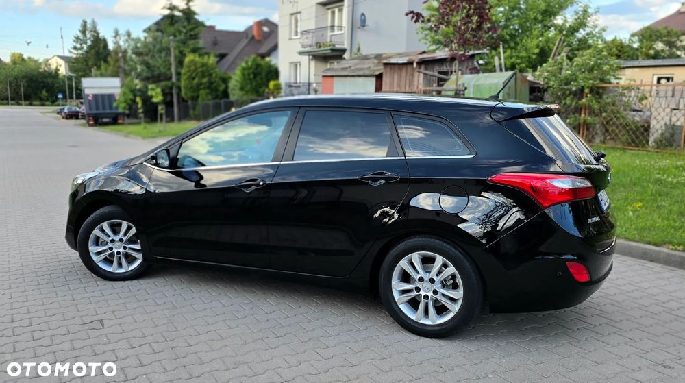 Hyundai i30 i30cw 1.4 Fifa World Cup Edition - 13