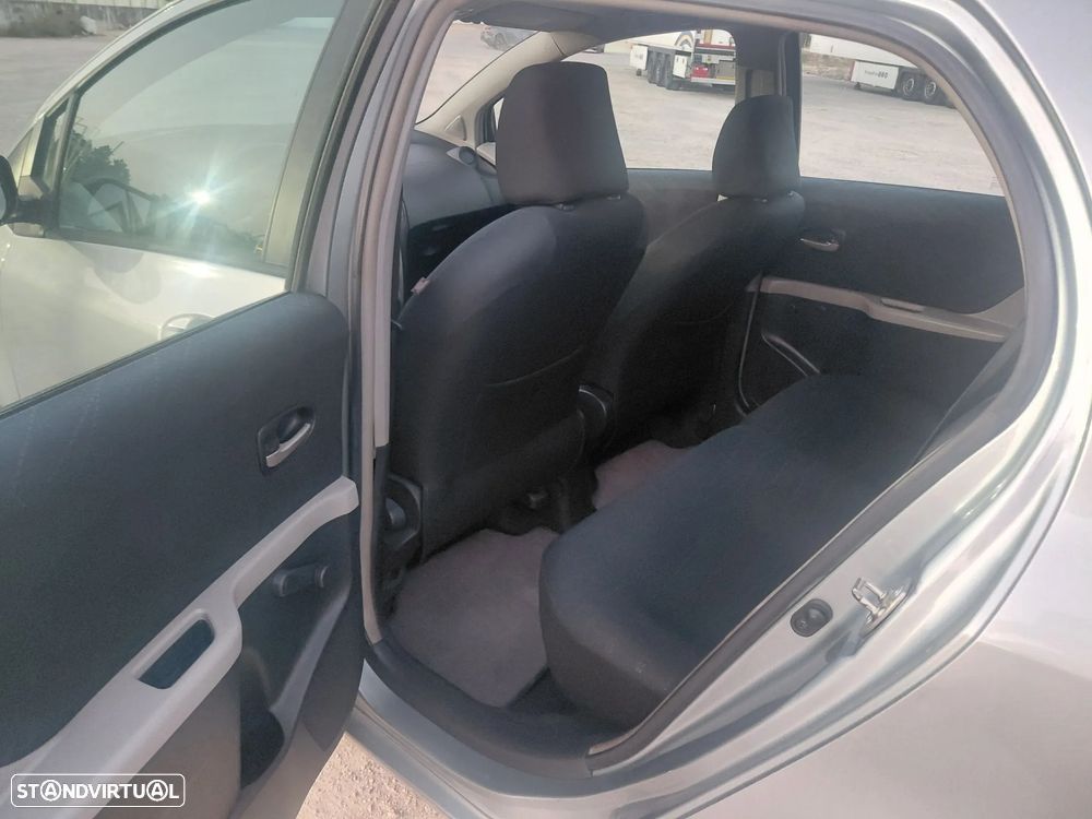 Toyota Yaris 1.4 D-4D Sol High Pack - 8