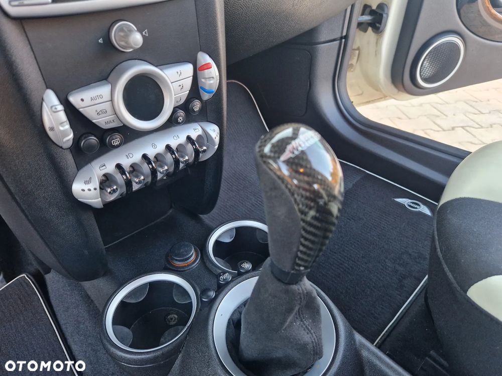 MINI Cooper S 50 Mayfair - 25