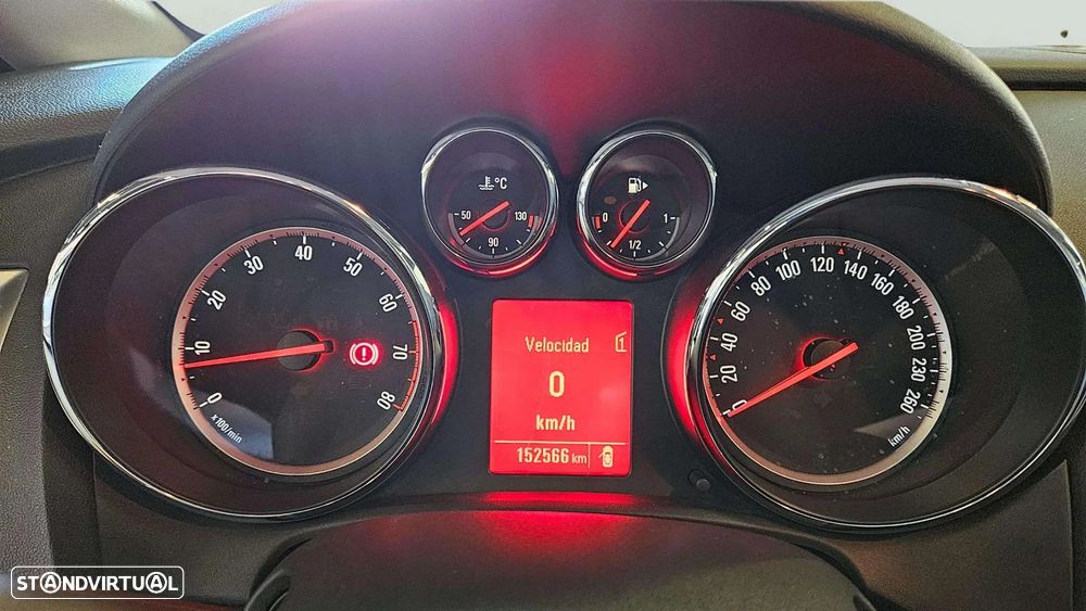 Opel Astra 1.6 150 Anos - 21