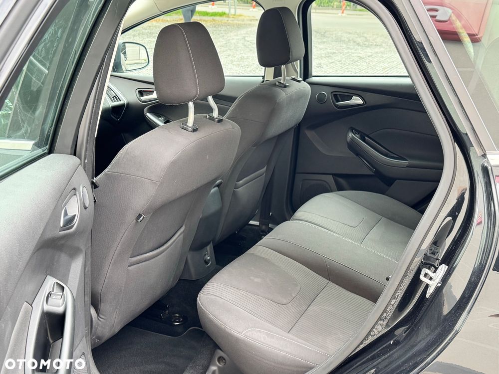 Ford Focus 1.6 EcoBoost Titanium - 35