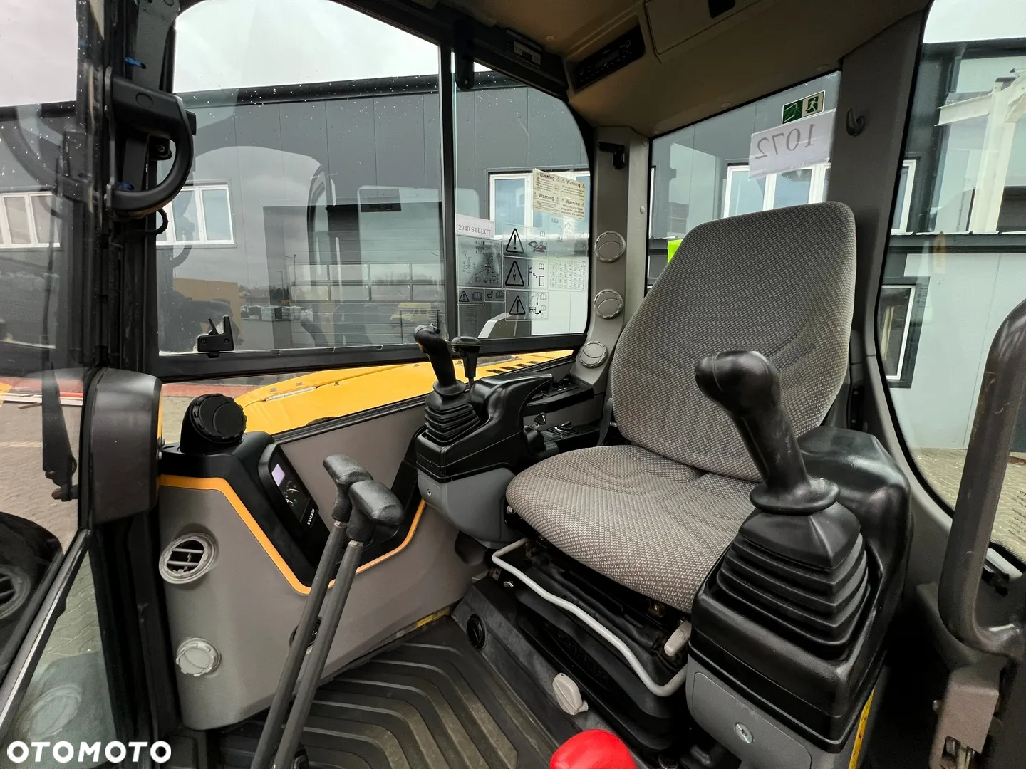 Volvo ECR88D - 10