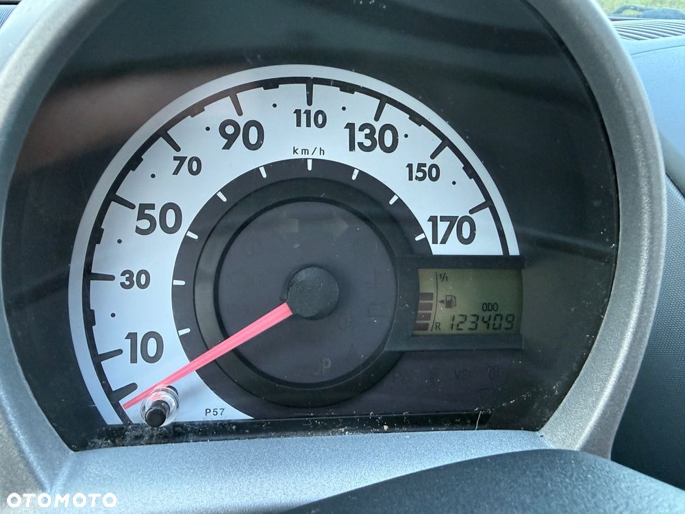 Toyota Aygo 1.0 VVT-i Luna EU5 - 12