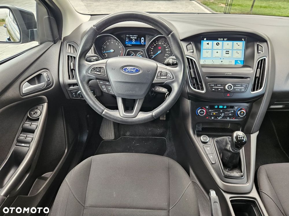 Ford Focus - 27