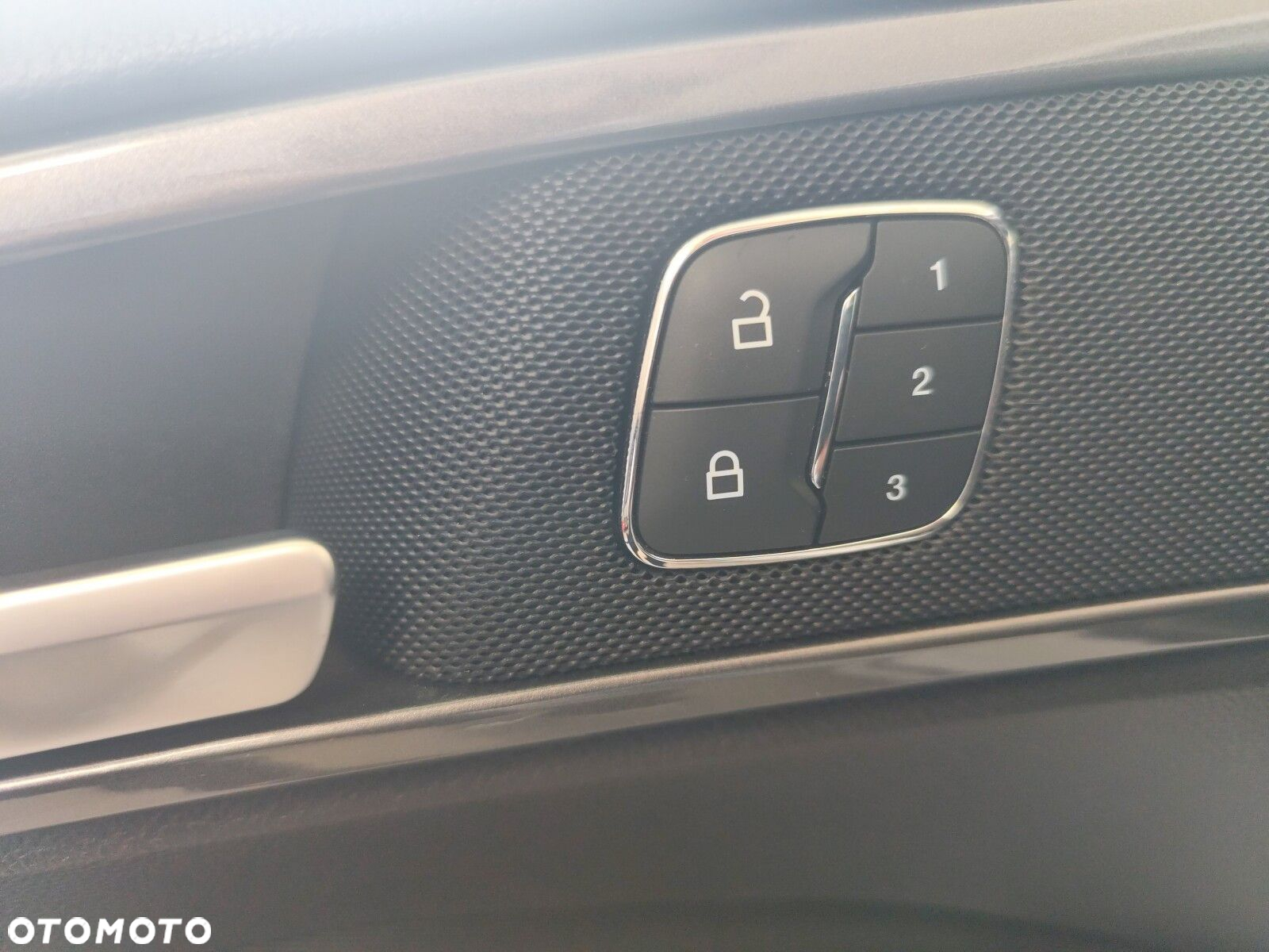 Ford Mondeo - 12