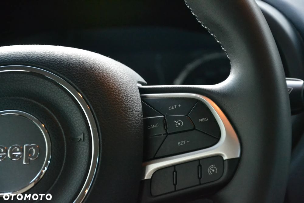 Jeep Renegade 1.6 E-TorQ Longitude FWD - 29