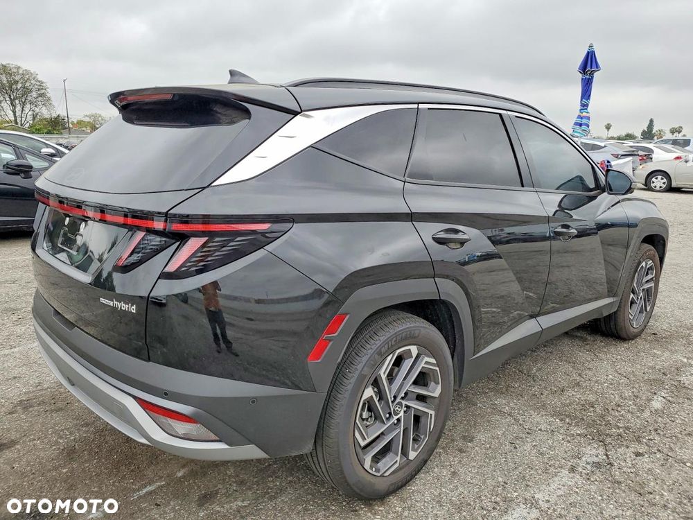 Hyundai Tucson - 4