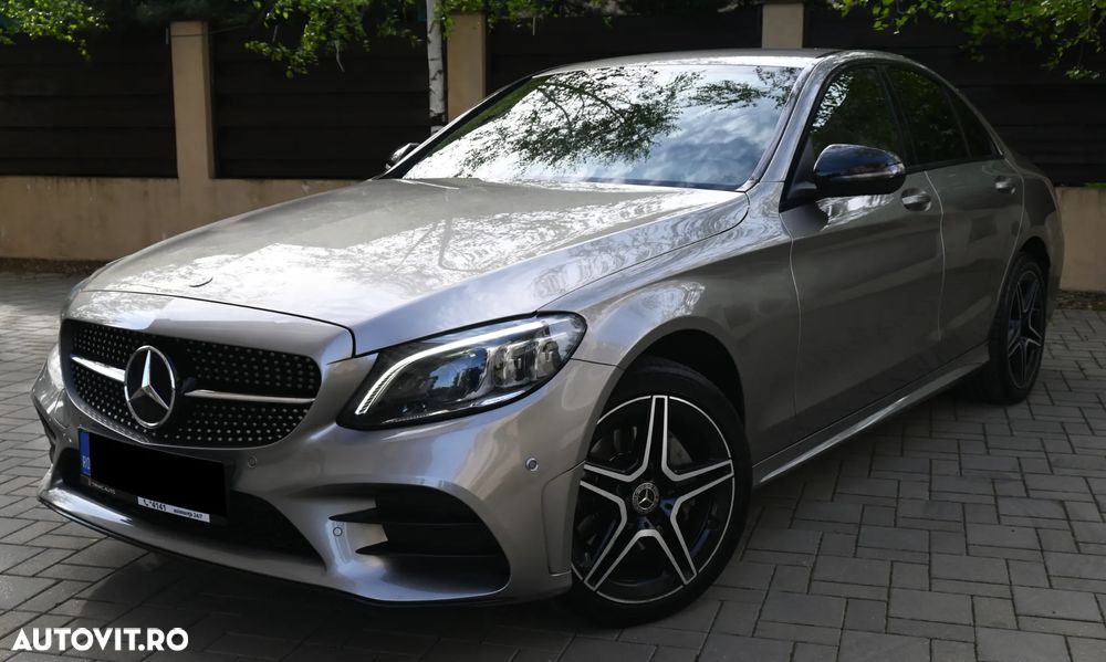 Mercedes-Benz C 200 4MATIC 9G-TRONIC AMG Line Advanced - 9
