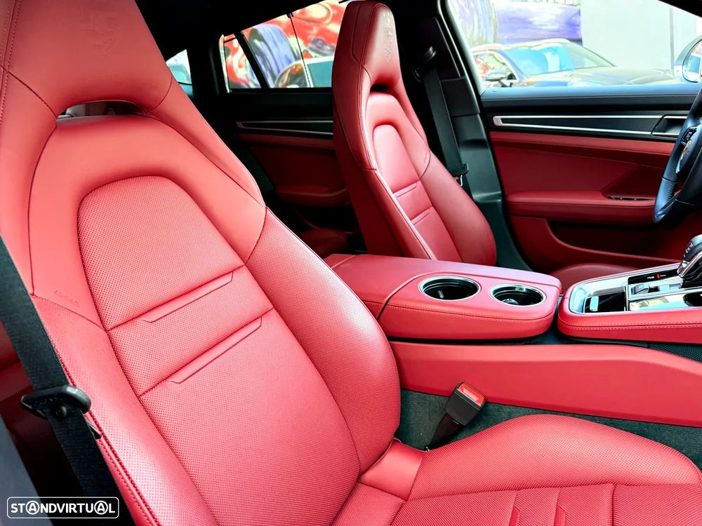 Porsche Panamera 4 E-Hybrid Platinum Edition - 28