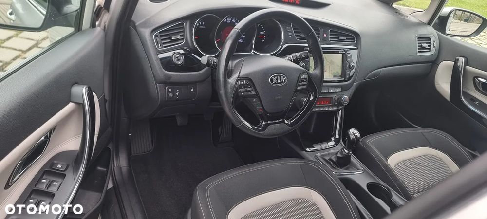 Kia Ceed 1.4 CVVT Dream Team Edition - 15
