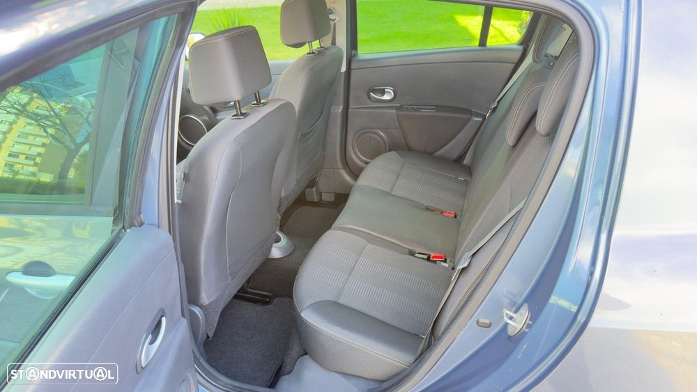 Renault Clio 1.2 TCE Dynamique S - 10