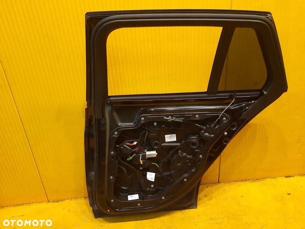 Mercedes C W205 KOMBI DRZWI TYŁ PRAWE KOMPLETNE C197 - 4