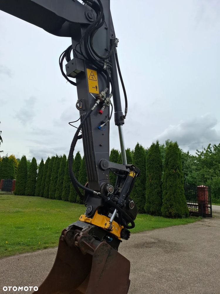 Volvo Ew180E - 13