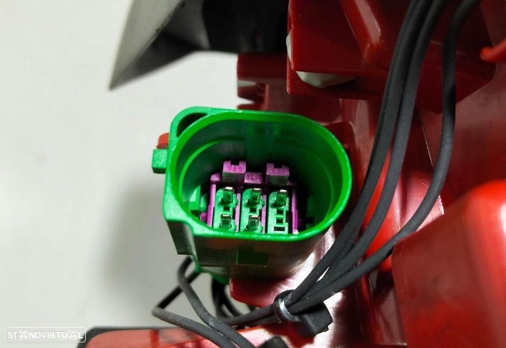 FAROLIM TRASEIRO ESQUERDO INTERIOR AUDI A6 BERLINA 4G2 - 2