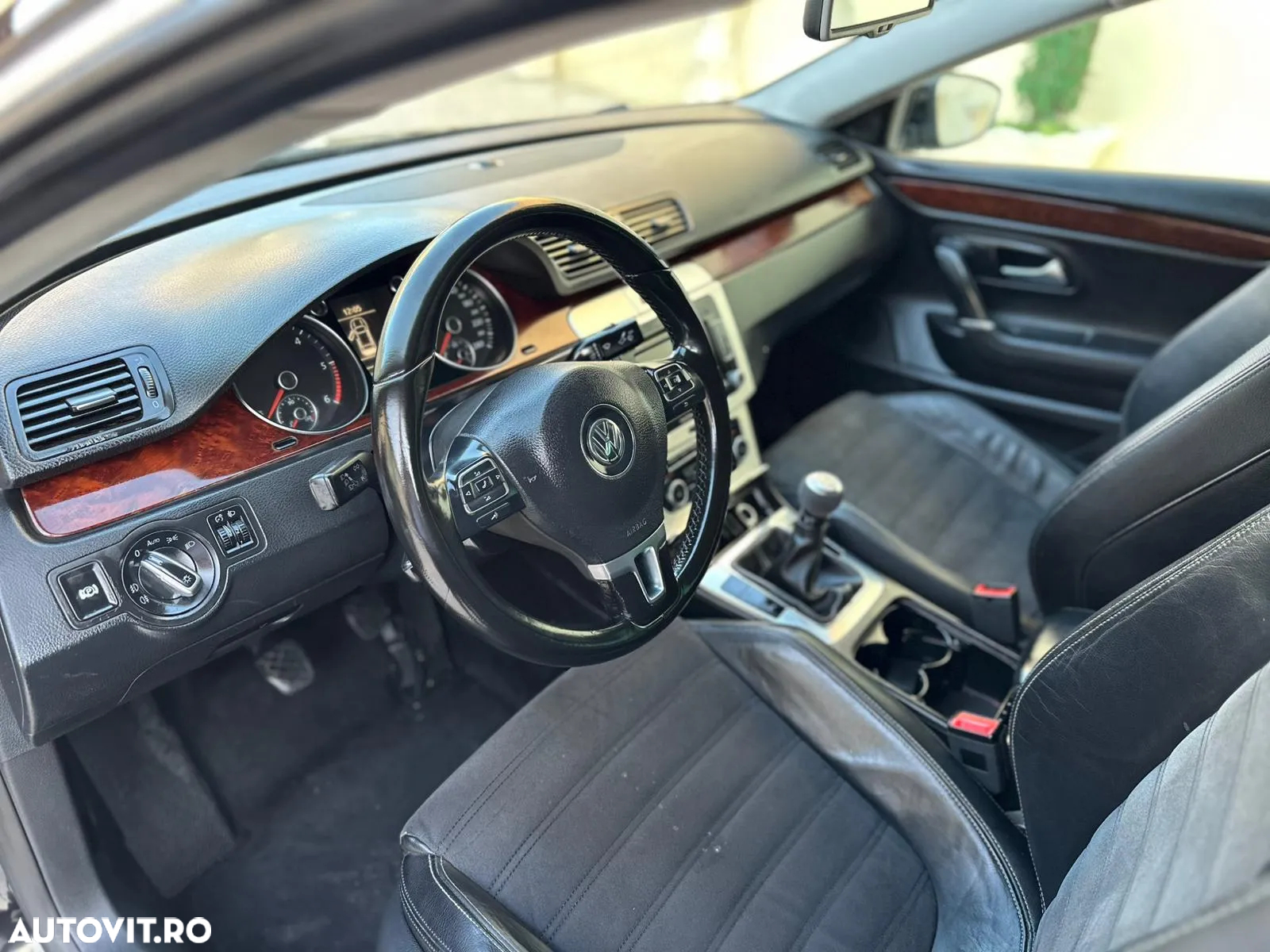 Volkswagen Passat CC - 11