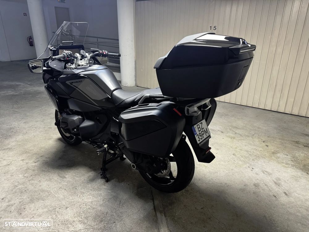 BMW R 1300 RT Triple Black - 4