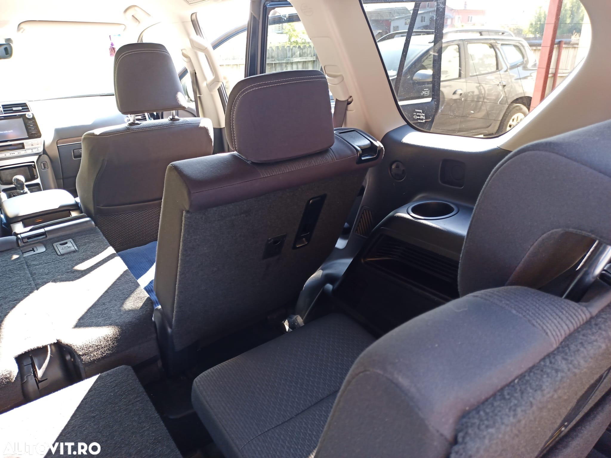 Toyota Land Cruiser 2.8l Turbo D-4D M/T Executive - 27
