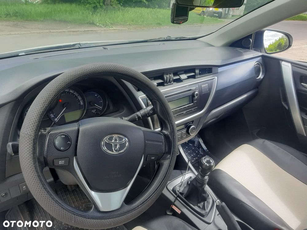 Toyota Auris 1.6 Dynamic - 6