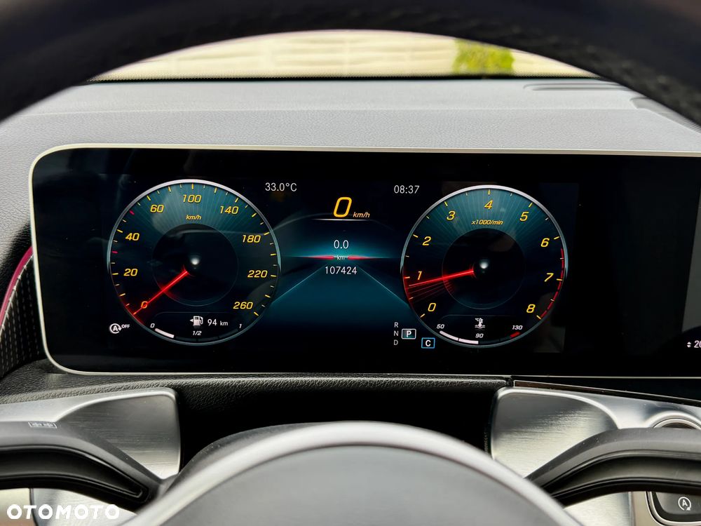 Mercedes-Benz GLB 250 4Matic 8G-DCT - 13