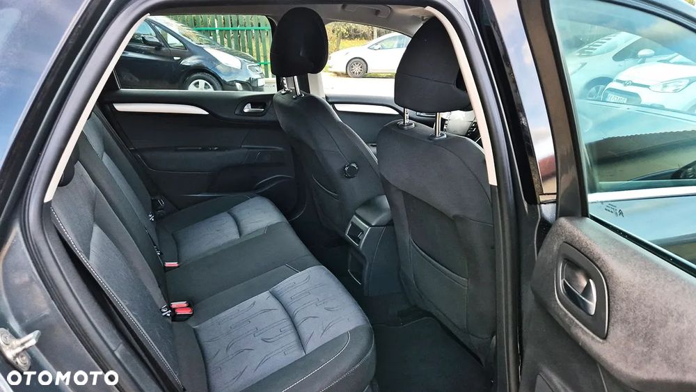 Citroën C4 VTi 120 Exclusive - 33