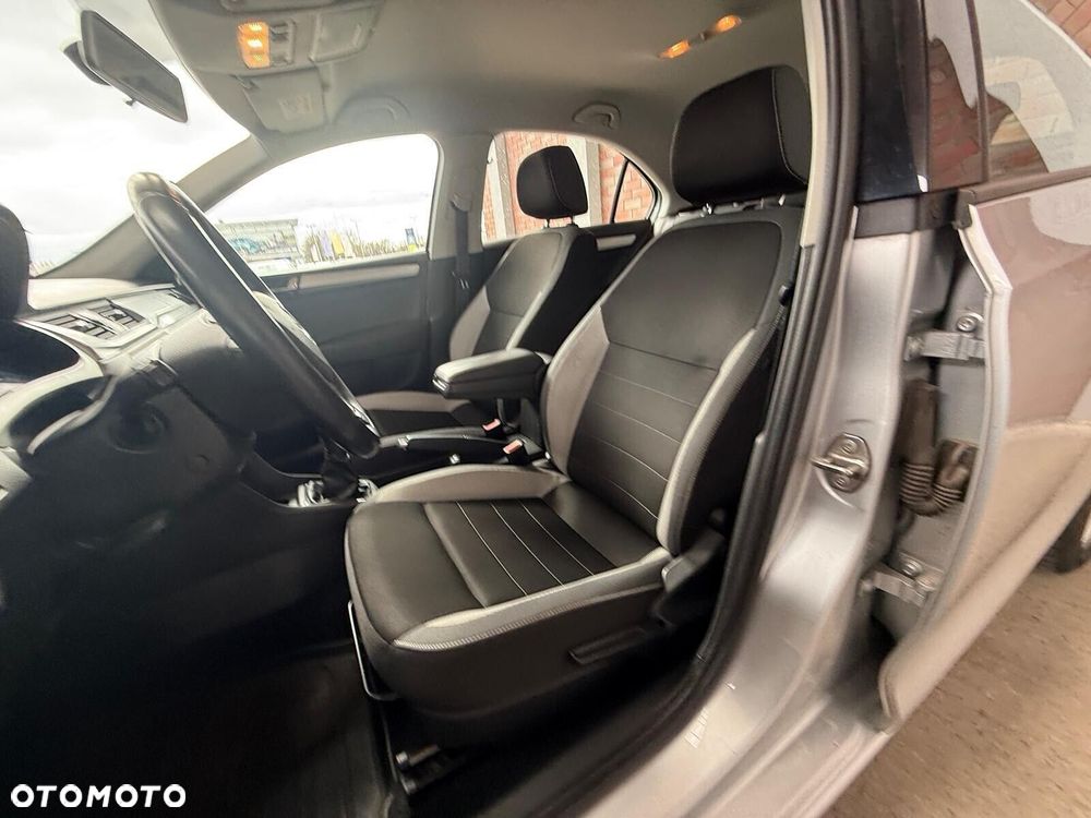 Skoda RAPID - 6