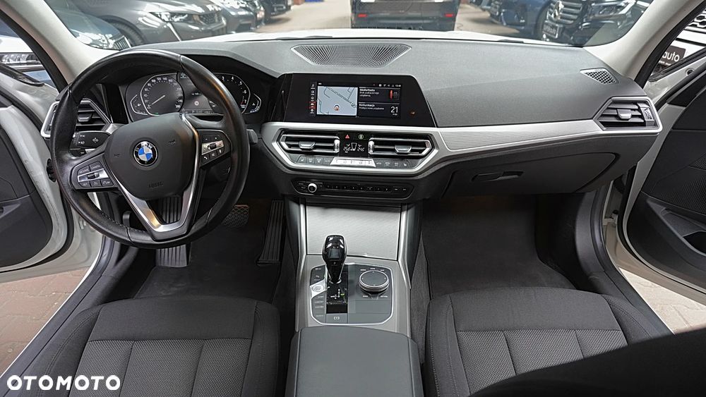 BMW Seria 3 318i Advantage sport - 14
