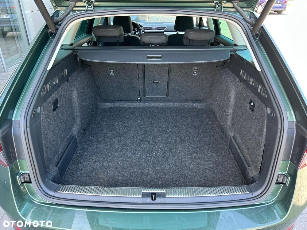 Skoda Superb 2.0 TSI Ambition DSG - 11
