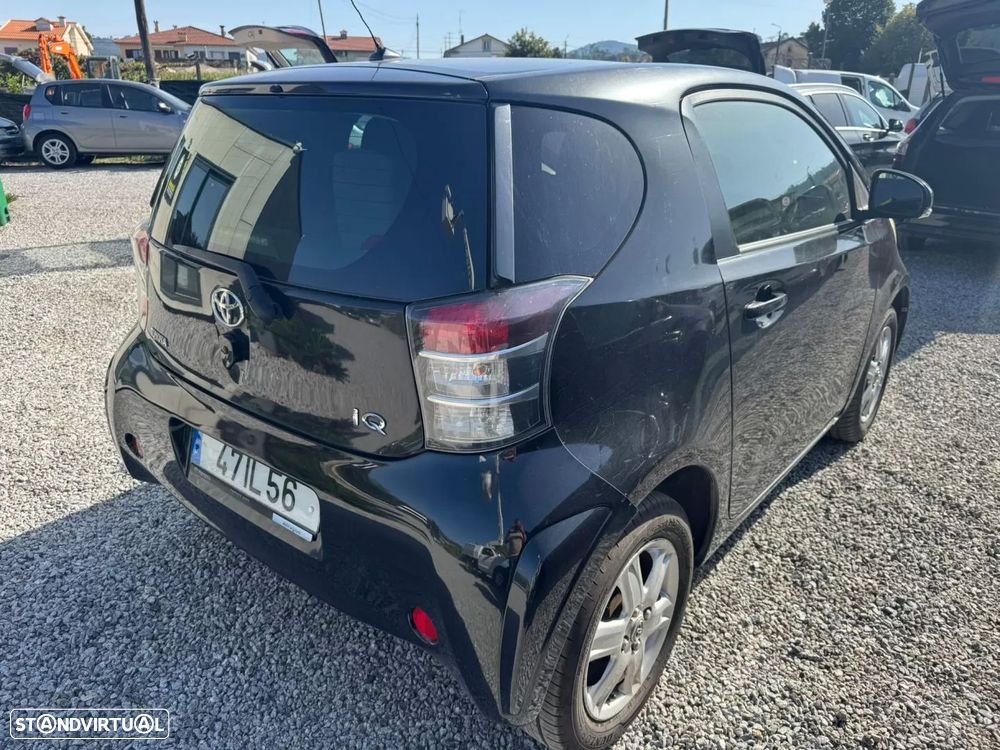 Toyota iQ 1.0 VVT-i - 2