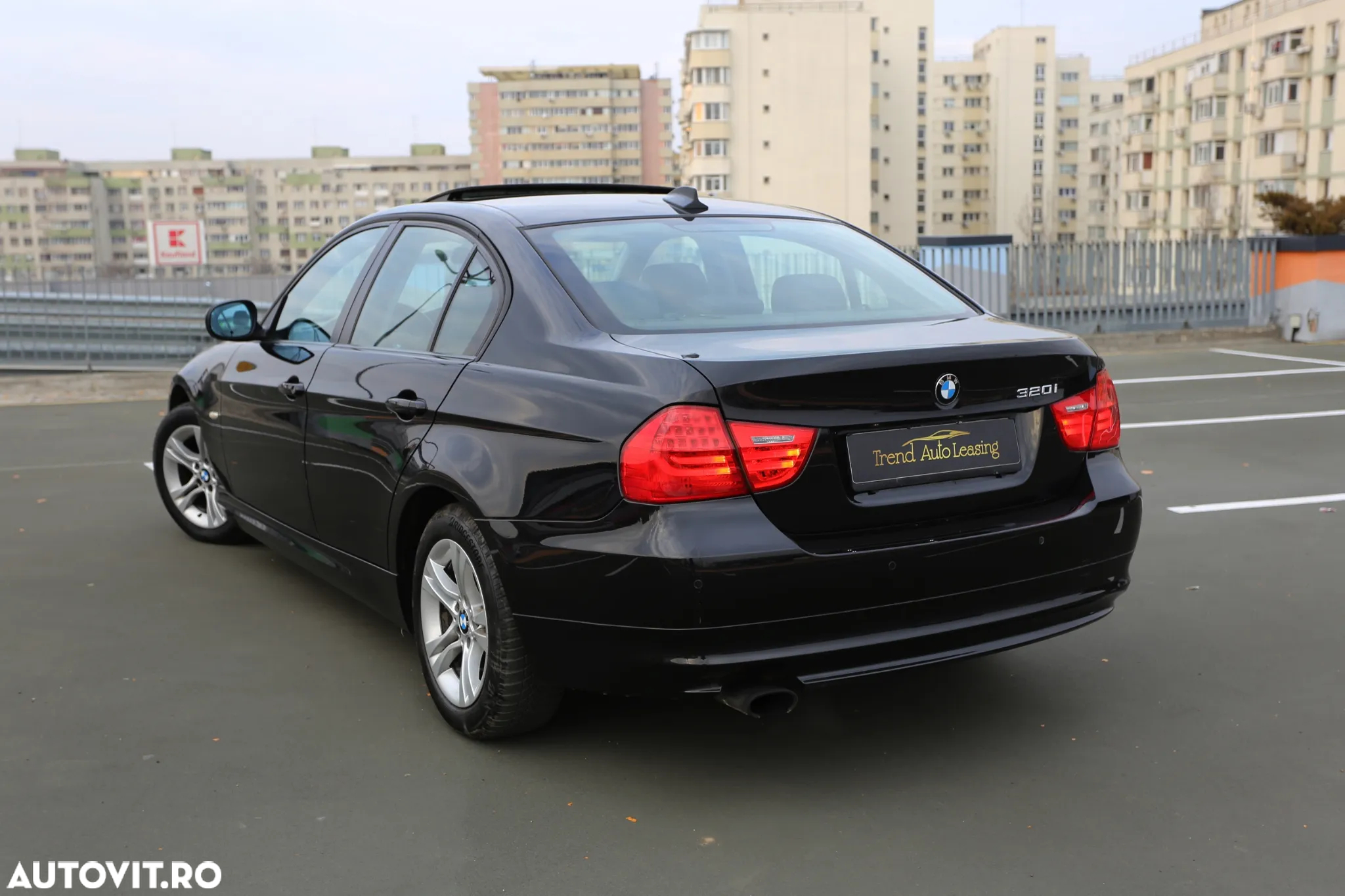 BMW Seria 3 320i Edition Exclusive - 6