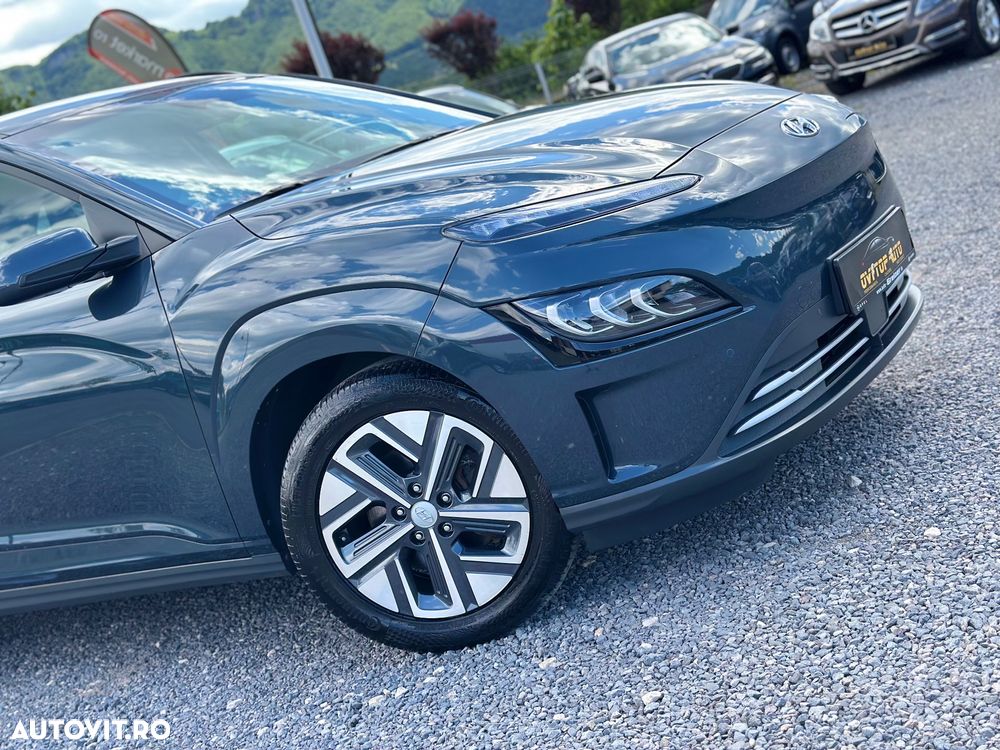 Hyundai KONA Premium - 16