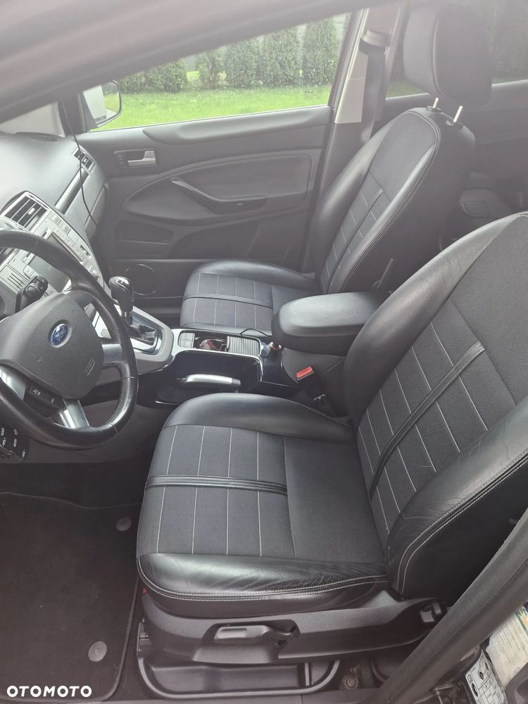 Ford Kuga 2.0 TDCi 4WD Titanium - 11