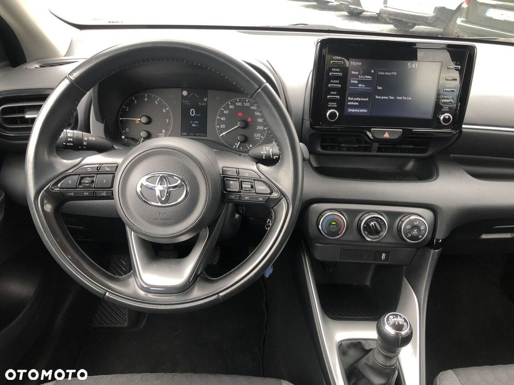 Toyota Yaris - 12